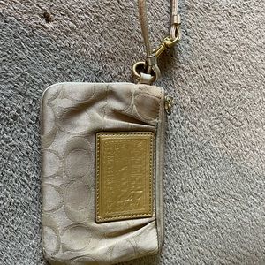 Coach wristlet. Excellent condition.